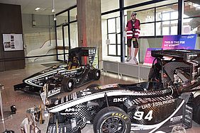 Rennautos beim Rollout der Hochschule Esslingen