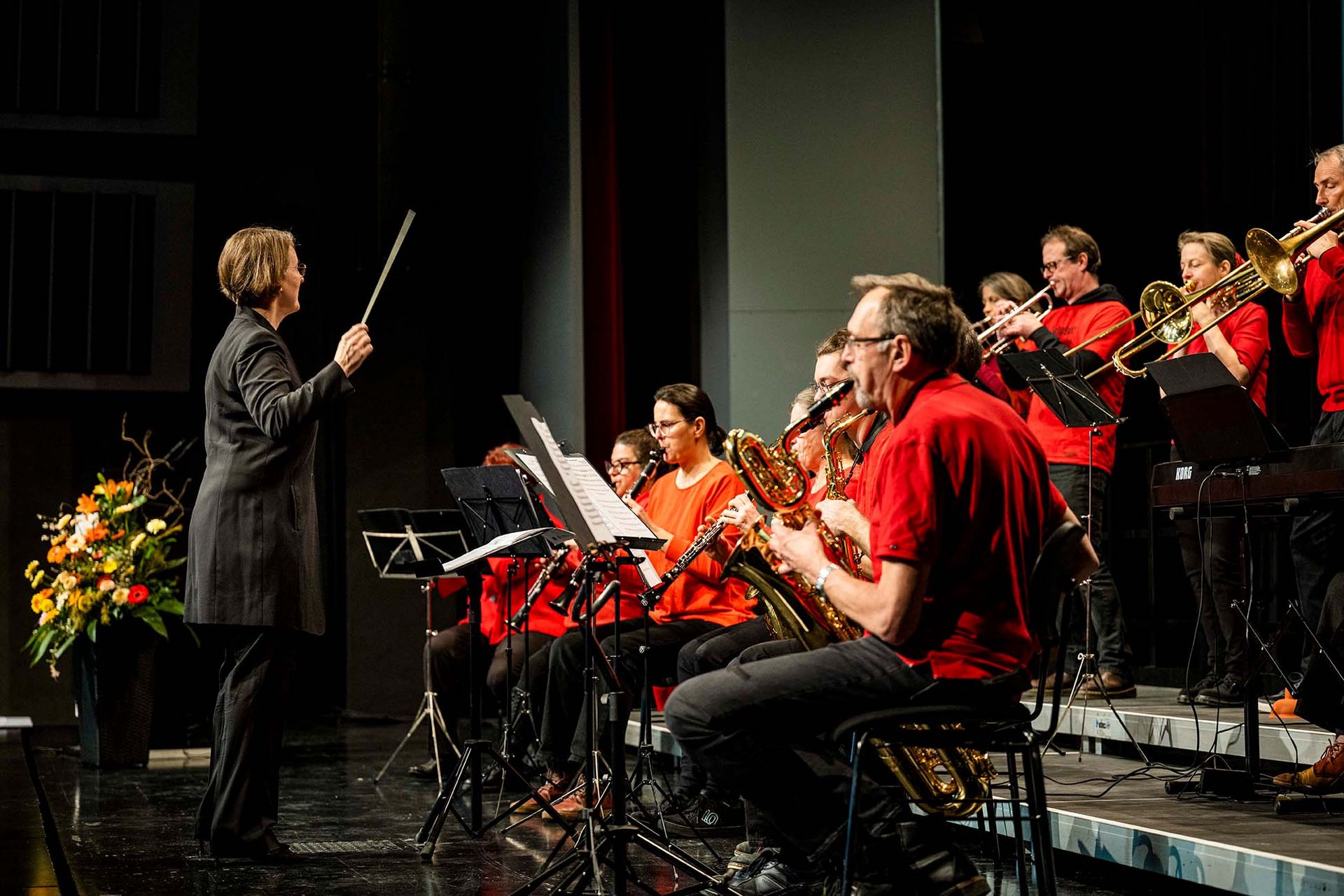 Die Pep-Band begrüßt die neuen Erstsemester musikalisch.