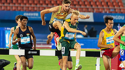 Jens Mergenthaler 3. v.lks. - Hindernislauf 3000 m Lauf, World University Games 2023 - Foto: Arndt Falter