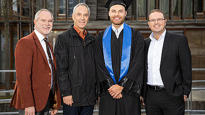 Prof. Dr.-Ing. Ulrich Schmitt (HS Aalen), Prof. Dr.-Ing. Wolf-Dieter Lehner (HS Esslingen), Axel Maier (Preisträger), Prof. Dr.-Ing. Gernot Frank