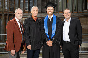 Prof. Dr.-Ing. Ulrich Schmitt (HS Aalen), Prof. Dr.-Ing. Wolf-Dieter Lehner (HS Esslingen), Axel Maier (Preisträger), Prof. Dr.-Ing. Gernot Frank