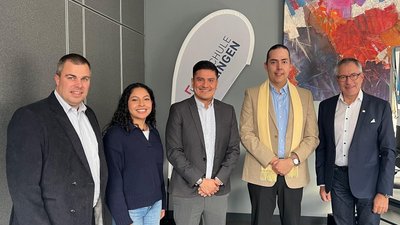 Gruppenbild mit mexikanischem Besuch im Rektorat