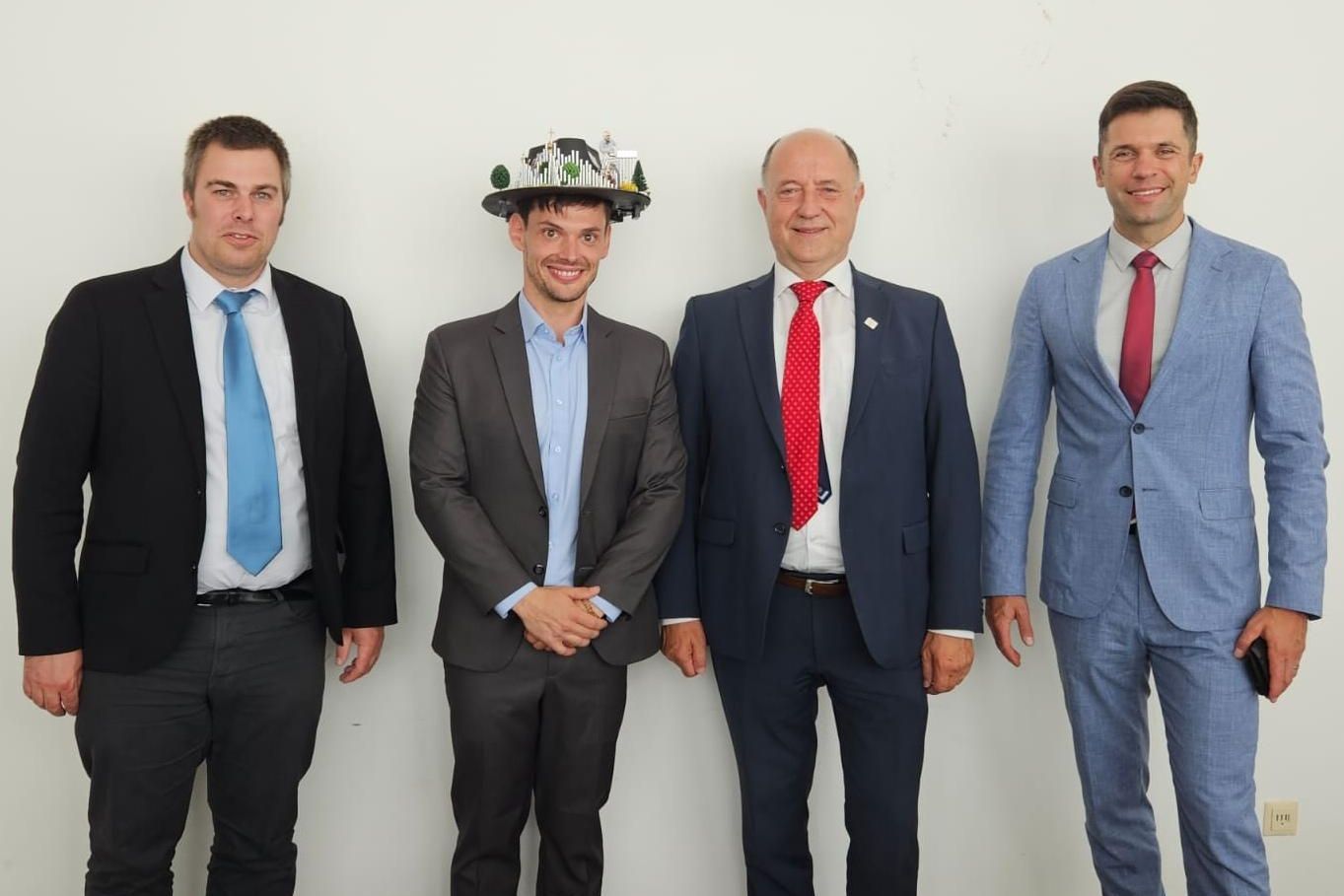 v.l.n.r.: Gutachter Prof. Matthias Deckert, Dr.-Ing. Johannes Schmid, Gutachter Prof. Lothar Kroll, Vorsitzender Prof. Martin Dix