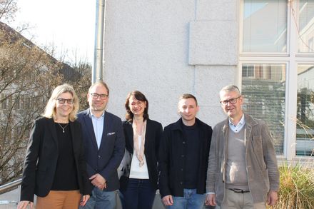 Gruppenfoto Männer und Frauen der Hochschule Esslingen