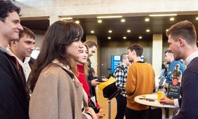 Beratungsstand IT-Mittelstandstag der Hochschule Esslingen 2023