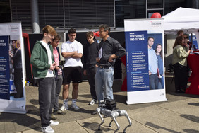 Beratung am Infostand
