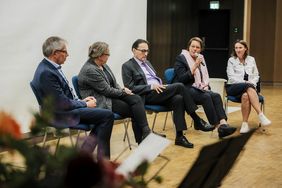 Podiumsdiskussion beim Pflegejubiläum