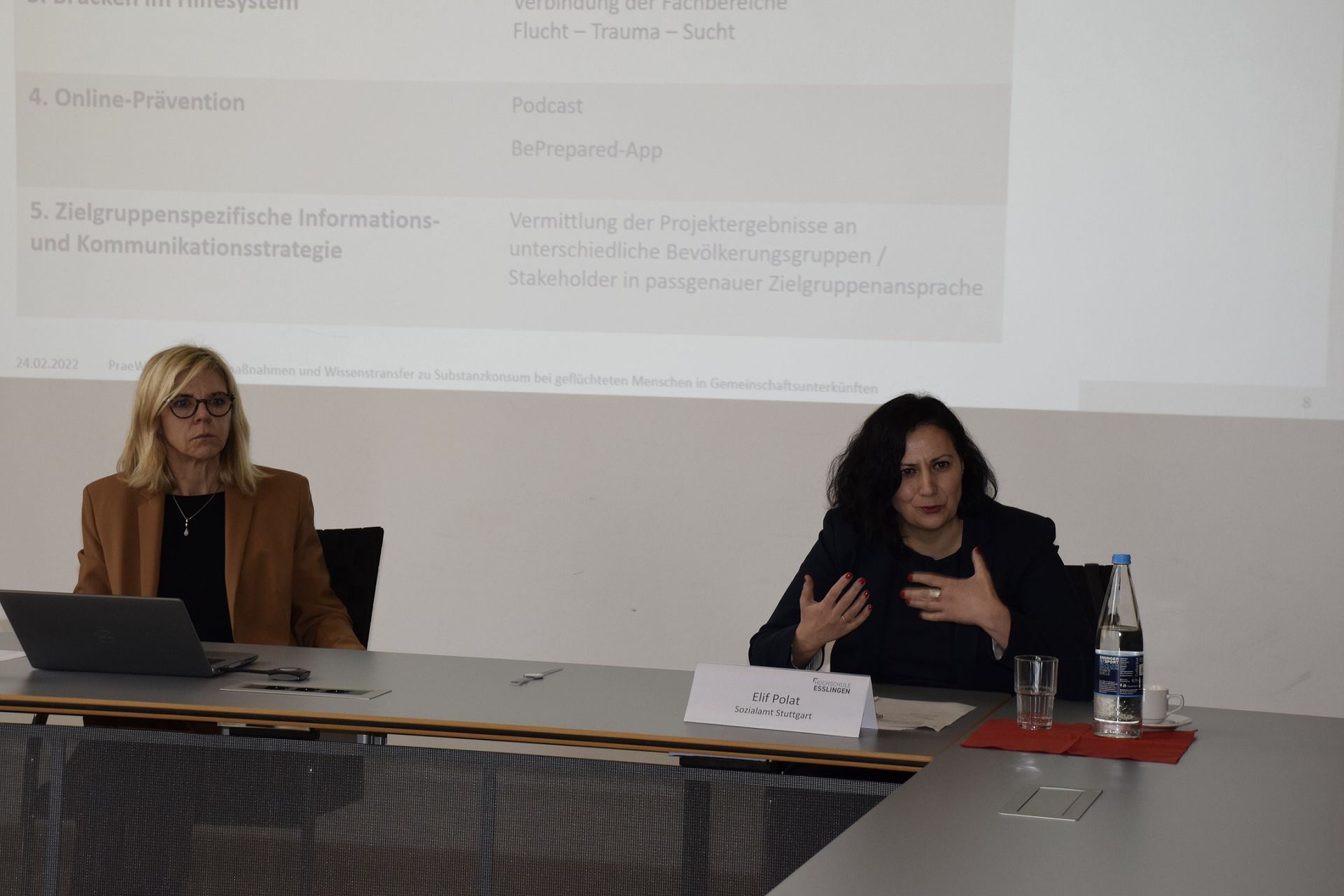 Prof. Marion Laging und Elif Polat beim Pressegespräch.