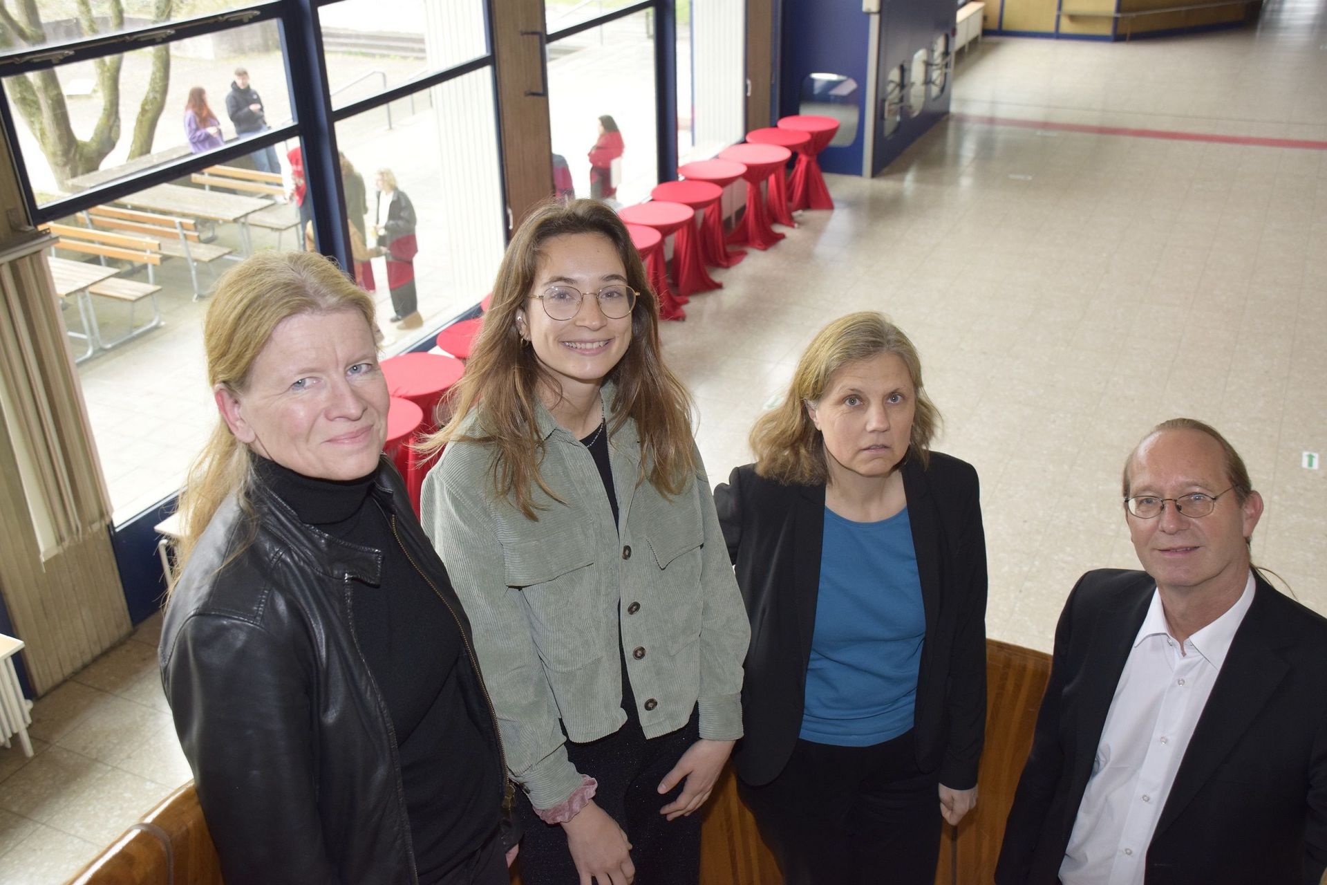 Gruppenbild mit drei Frauen und einem Mann aus einem Forschungsprojekt der Hochschule Esslingen