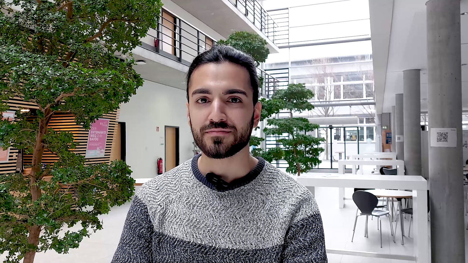 Student Farbod Vakili gives an insight into his Applied Computer Science degree programme.