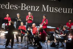 Musikerinnen und Musiker der Pep Band