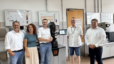 v.l. Mathias Boss (QATM), Dipl. -Ing. (FH) Simone D&ouml;ll-Eberhardinger (HS Esslingen), Danny Ristok (QATM), Prof. Dr.- Ing. Steffen Greuling (HS Esslingen), Frank Blecker(QATM)