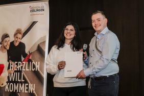 Preisübergabe bei der Erstsemesterbegrüßung der Hochschule Esslingen