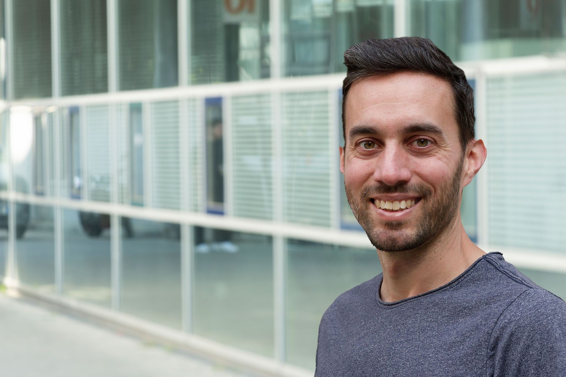 Porträtfoto eines neuen Professors an der Hochschule Esslingen