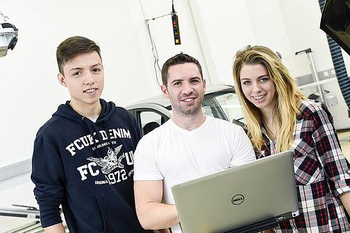 Students share their ideas to tackle the mobility challenges of the future in the Center for Automated Driving and Service Technology (CAST), photo: Esslingen University of Applied Sciences 