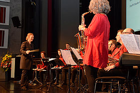 PEP-Band beim Auftritt auf der Bühne