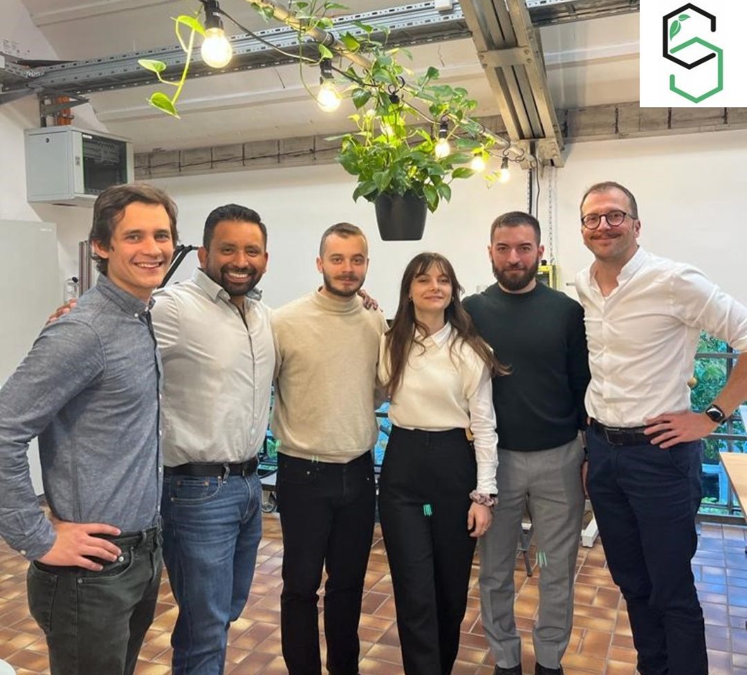 Gruppenbild mit Mitgliedern eines italienischen Start-ups und GründES! der Hochschule Esslingen