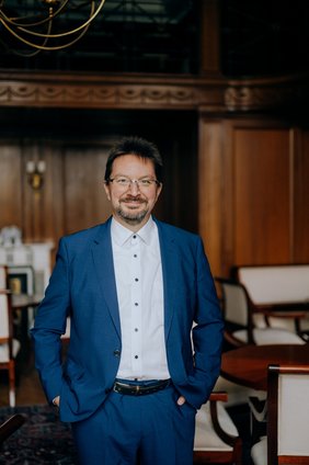Porträtfoto von Dr. Michael Blume