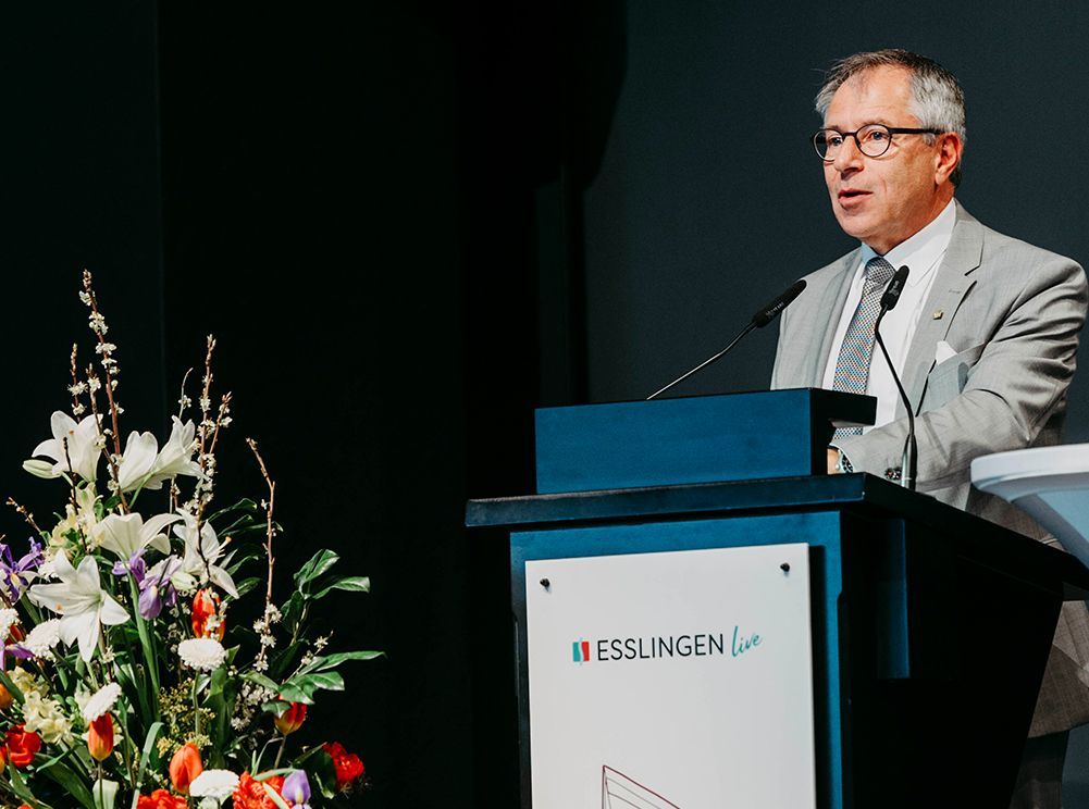 Rektor Prof. Christof Wolfmaier bei seiner kurzweiligen Ansprache.