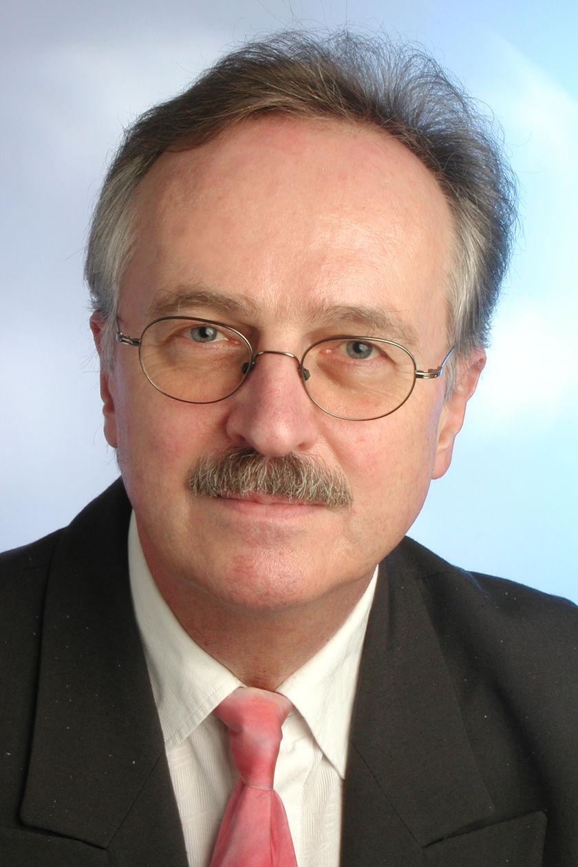Prof. Dr. Manfred Dausmann 
