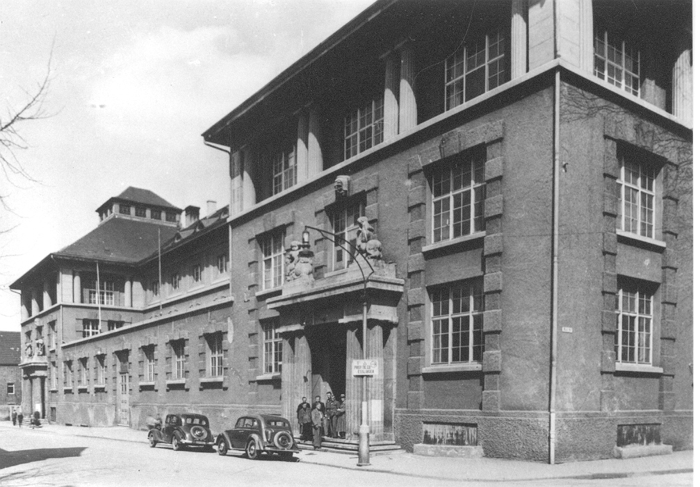Gebäude 1 im Jahr 1946
