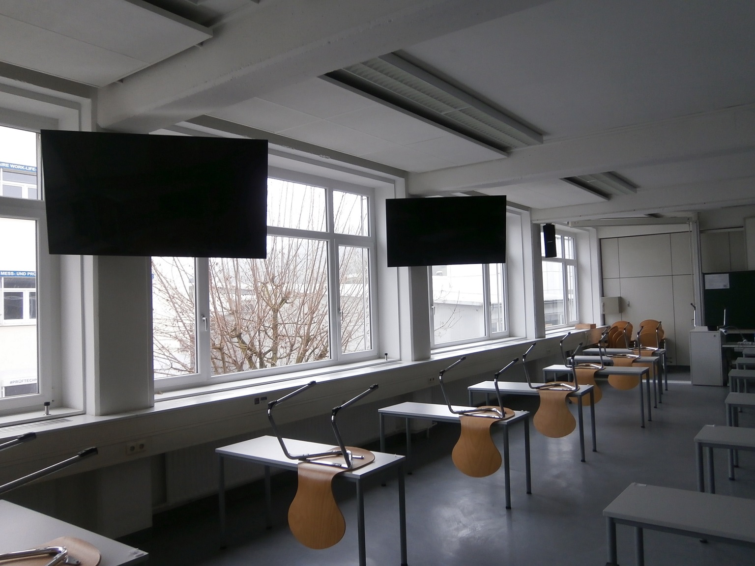 Large monitors in a lecture hall