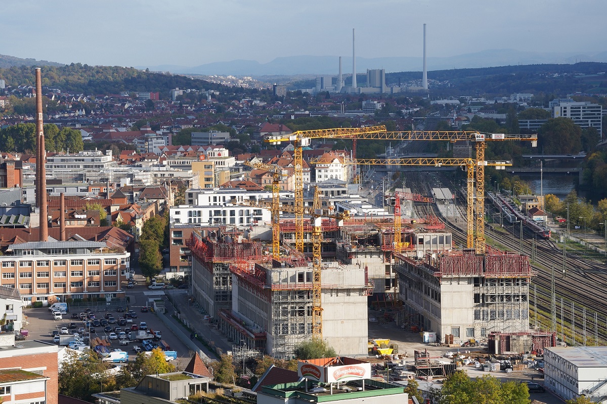 Blick von den Weinbergen auf die Baustelle Neue Weststadt Hochschule Esslingen