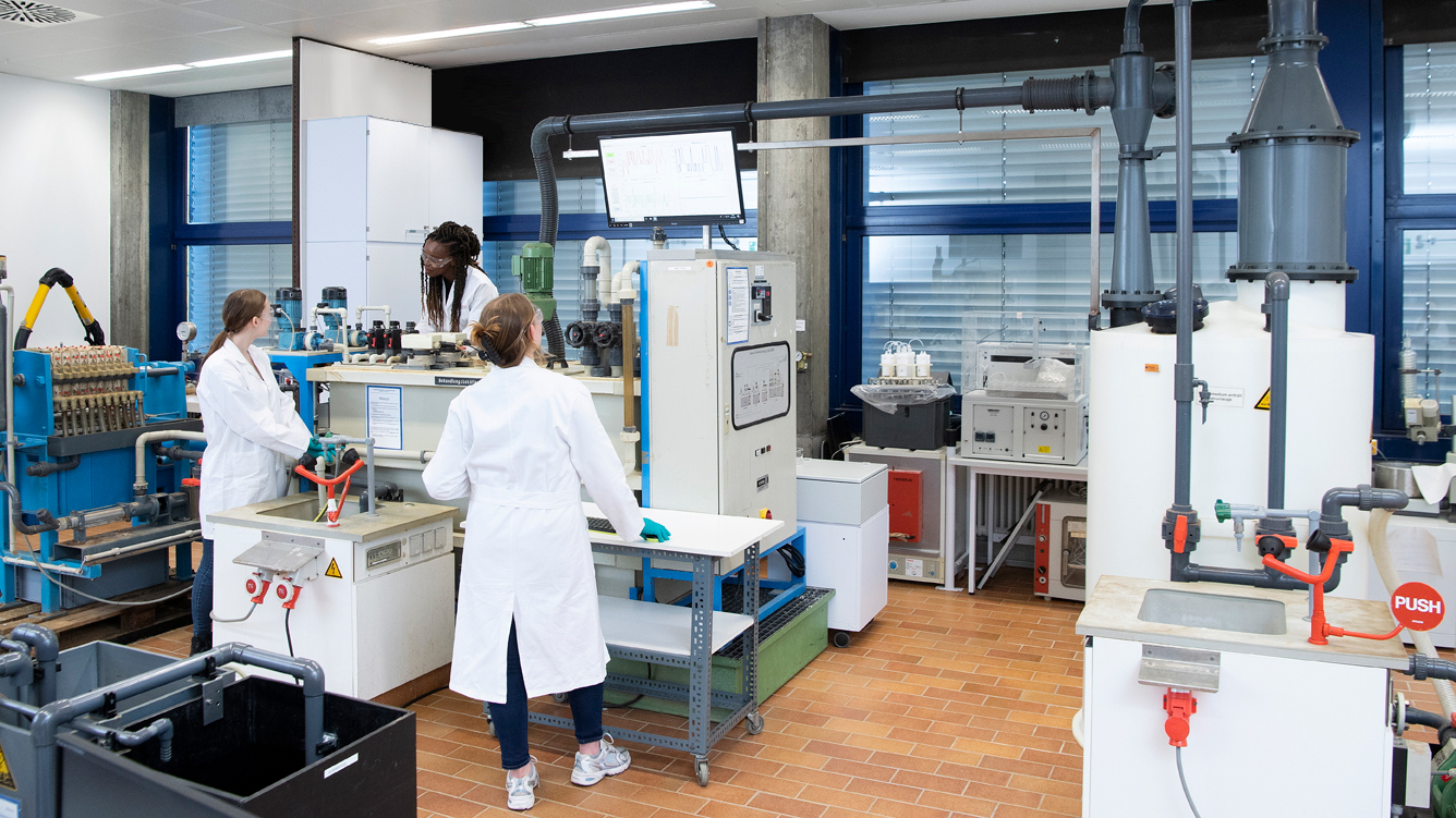 Students during their laboratory practical course on industrial water treatment